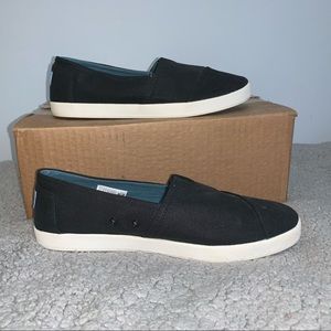 Toms